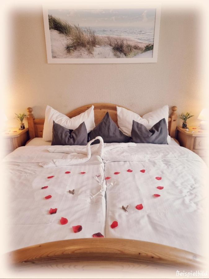 Hotel Packhaus Hooksiel Bagian luar foto