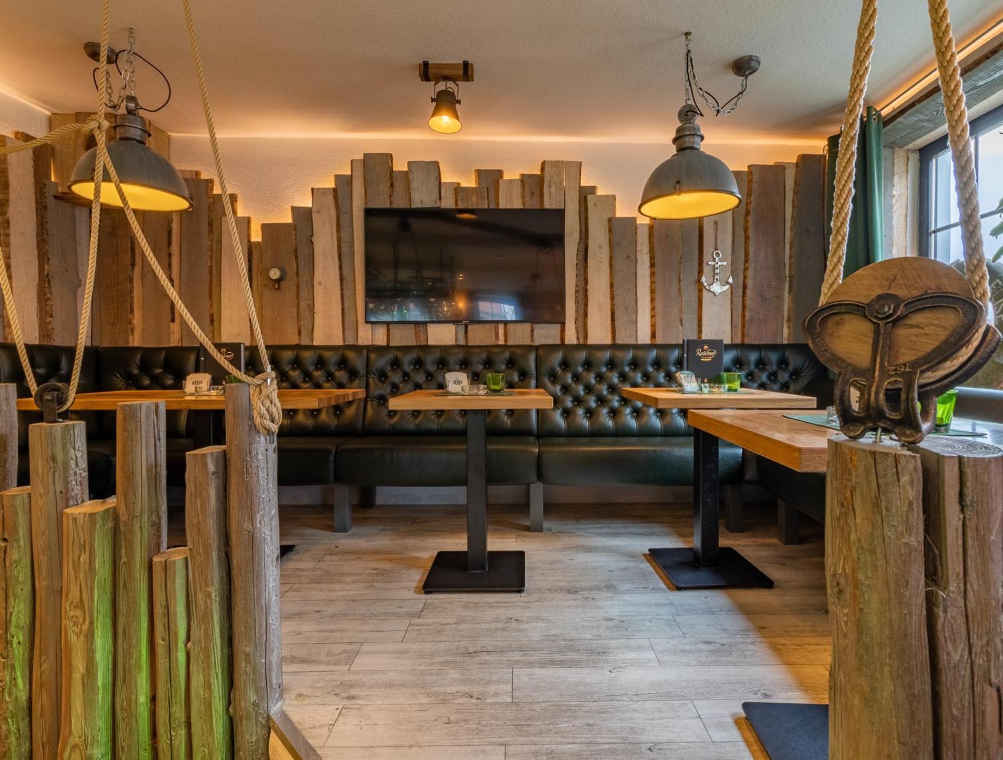 Hotel Packhaus Hooksiel Bagian luar foto
