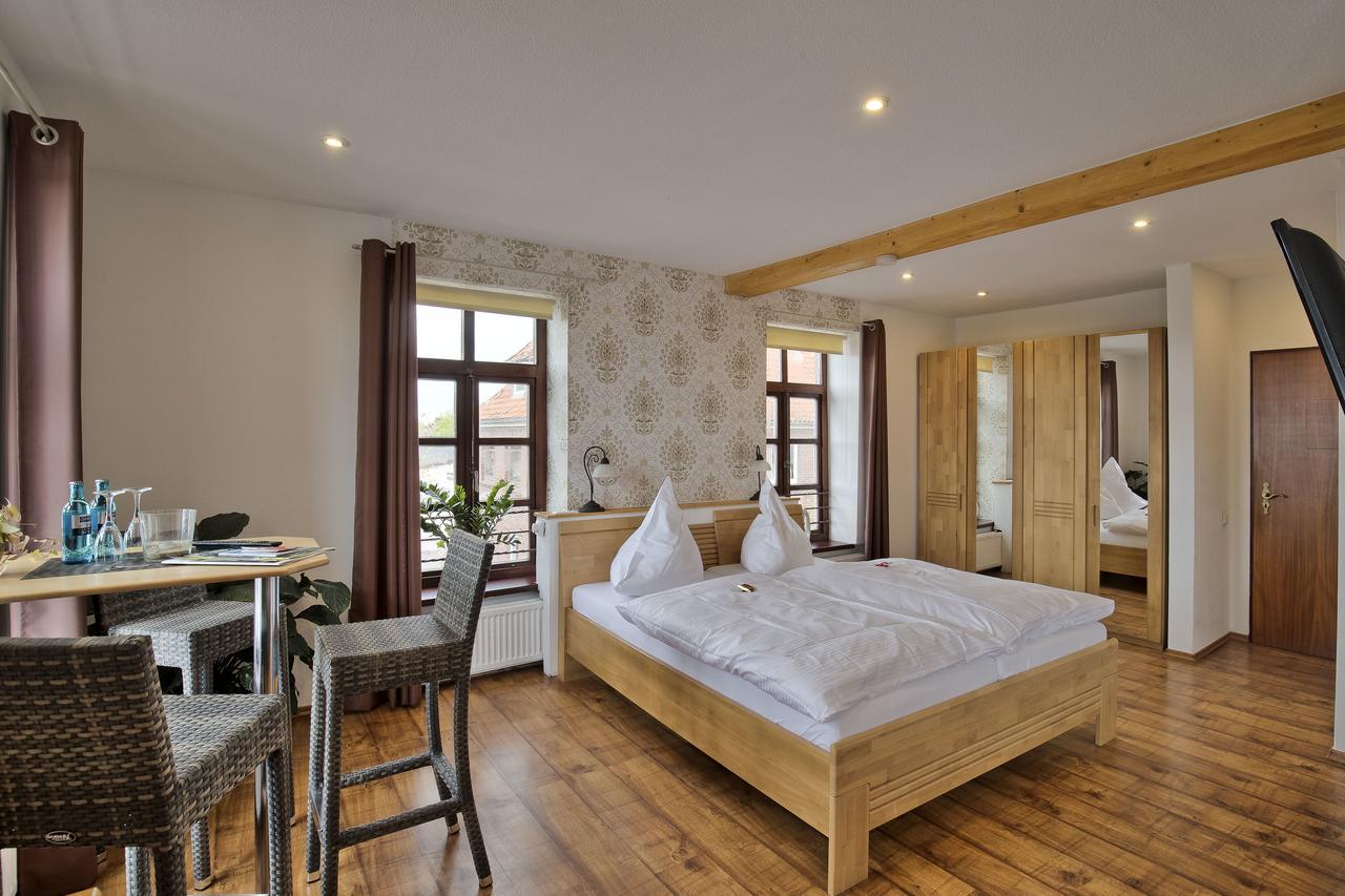 Hotel Packhaus Hooksiel Bagian luar foto