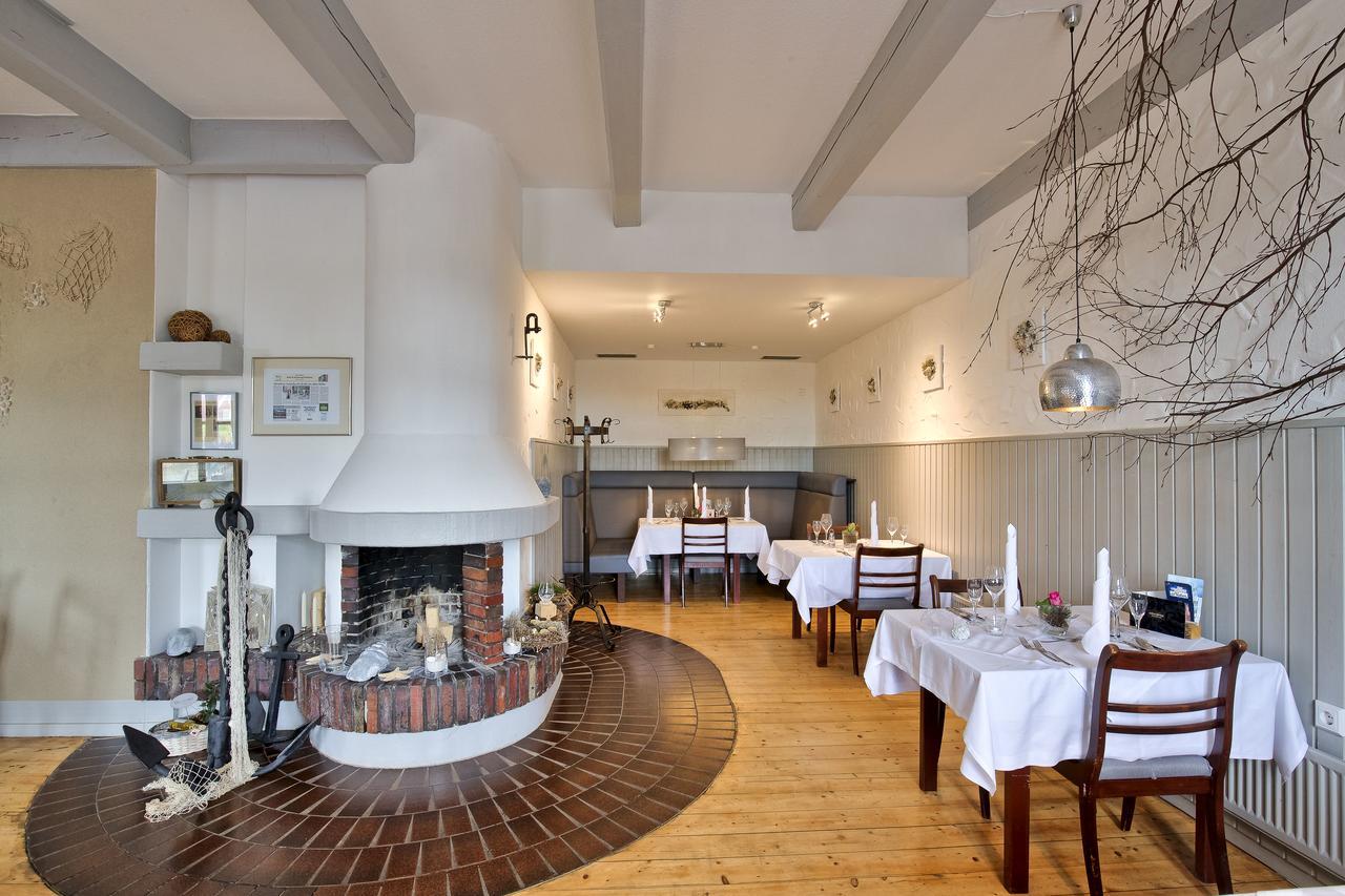 Hotel Packhaus Hooksiel Bagian luar foto